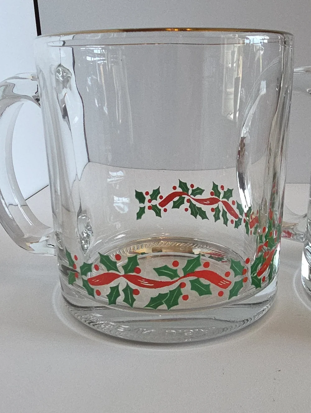 Vintage 1980's Libbey Christmas Holly & Ribbon Glass Mugs Gold Rims Set Of 2